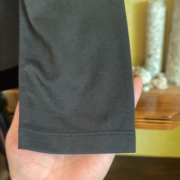 Columbia Long Sleeve Top - Picture 2 of 9